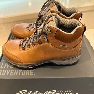 Eddie Bauer hiking boots W.Cairn mid